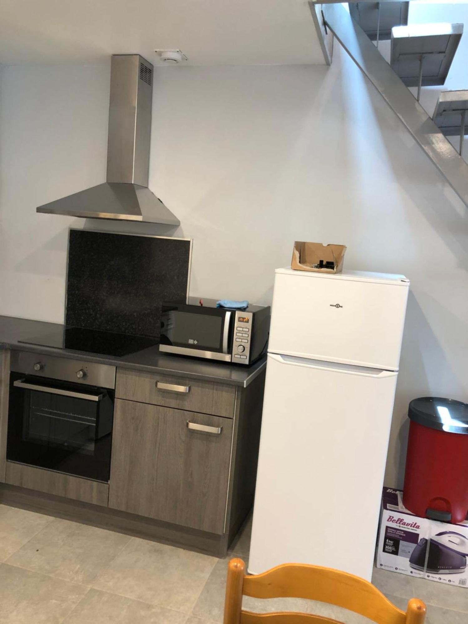 Appartement En Centre Ville อิแยร์ ภายนอก รูปภาพ