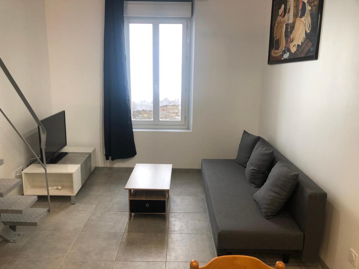 Appartement En Centre Ville อิแยร์ ภายนอก รูปภาพ