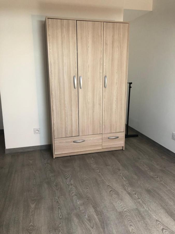 Appartement En Centre Ville อิแยร์ ภายนอก รูปภาพ